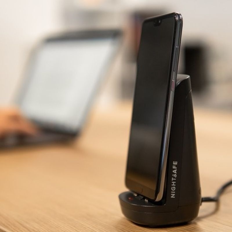 Mobillader med røykvarsler til iPhone | NightSafe | Lightning