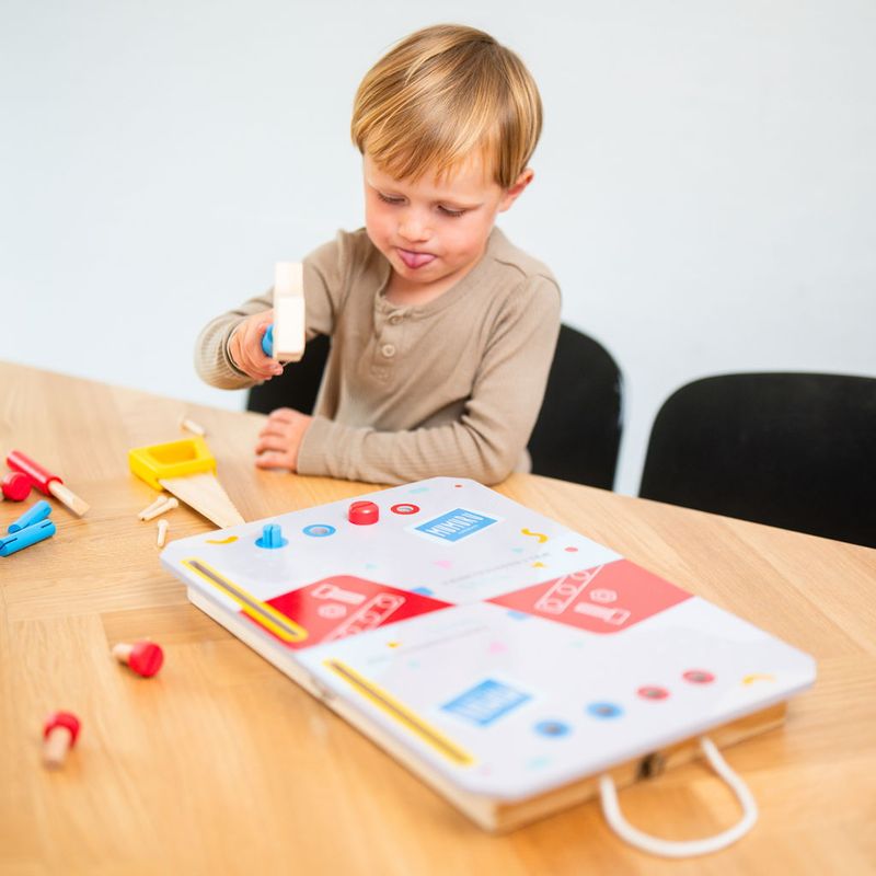 Wooden tool table with 15 parts | Perfect for little craftsmen