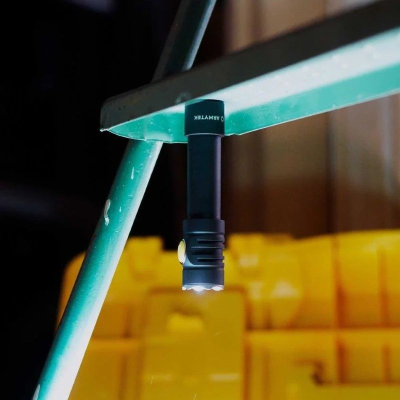 Armytek Prime C2 Pro 2400lm Lommelykt Magnet USB