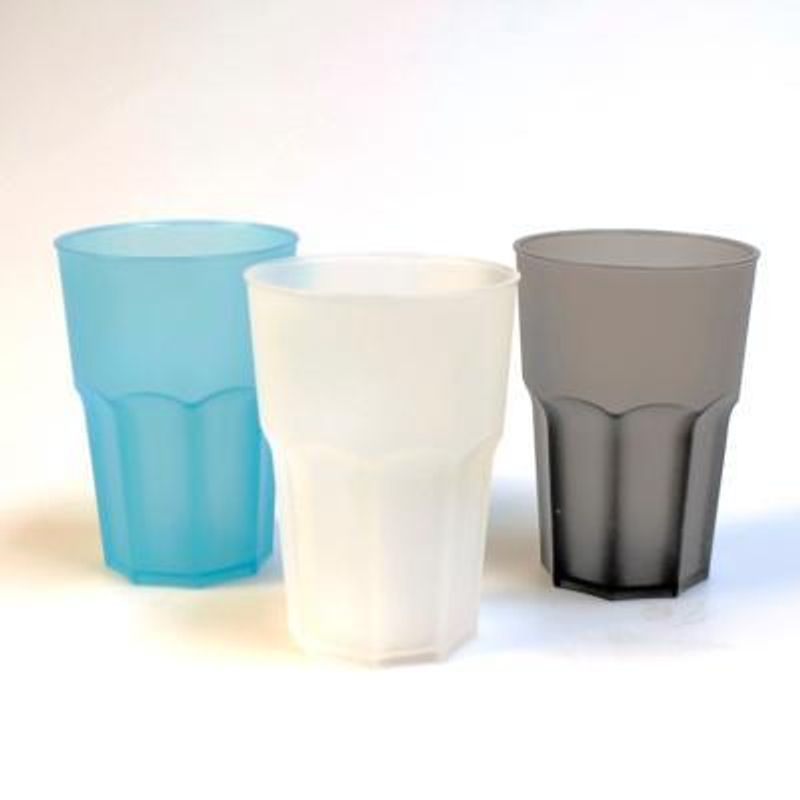 Plastglass 480ml hvit/sort/blå