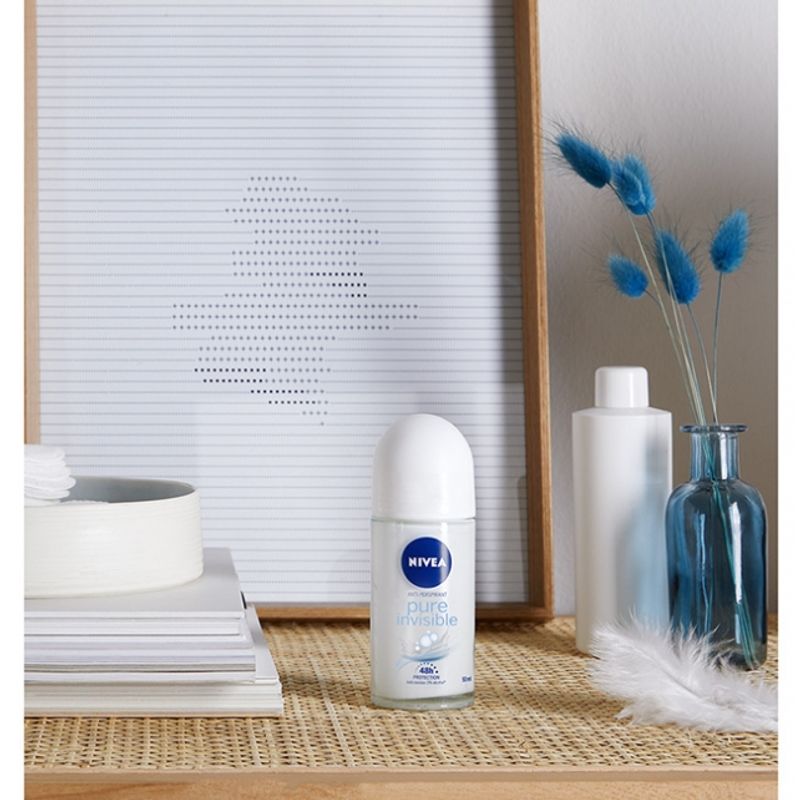 Nivea Pure Invisible 72h Anti - Perspirant Deodorant Roll - On 50 ml